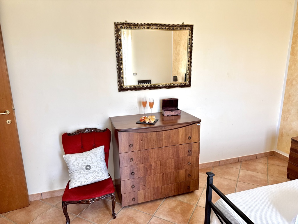 52CC3DCC-A75F-461D-B85E-50040E707AD9_1_105_c